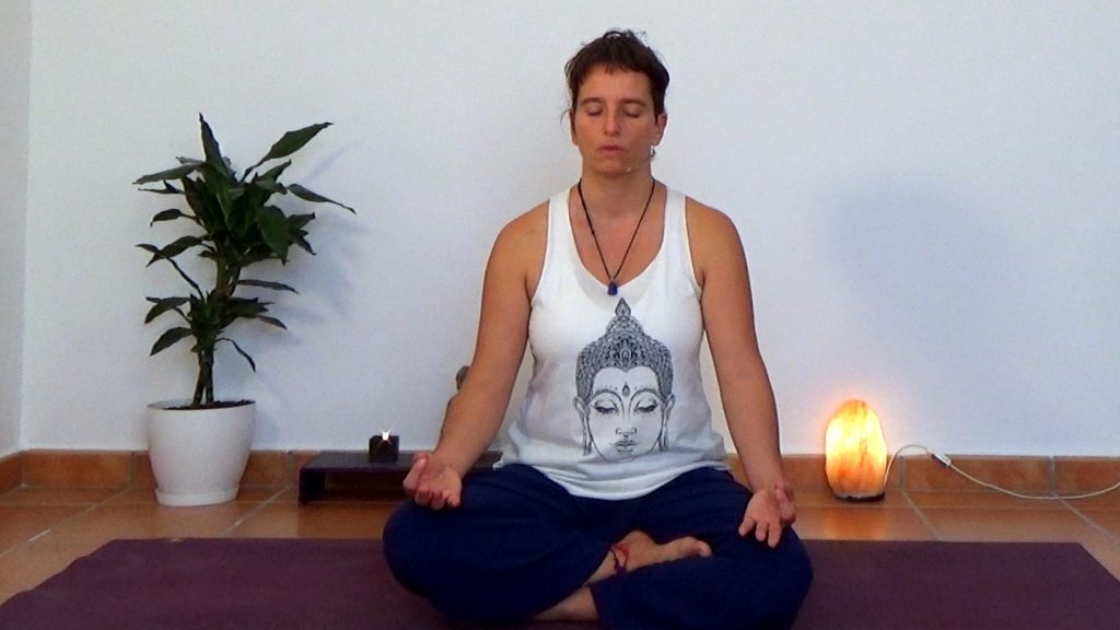 Clase de yoga kundalini, meditación para conversar con tu almaSeparar